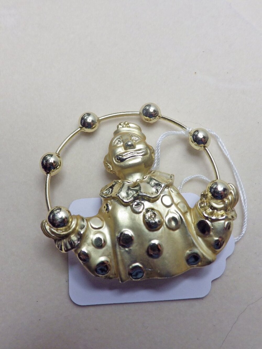 A.J.C Clown Juggling Gold tone Brooch 710G2